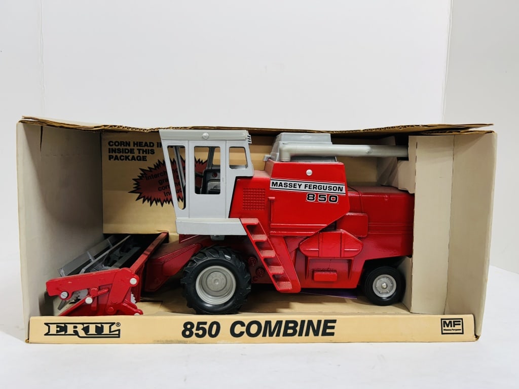 ERTL 1/16 FERGUSON 850 COMBINE (1 of 7)