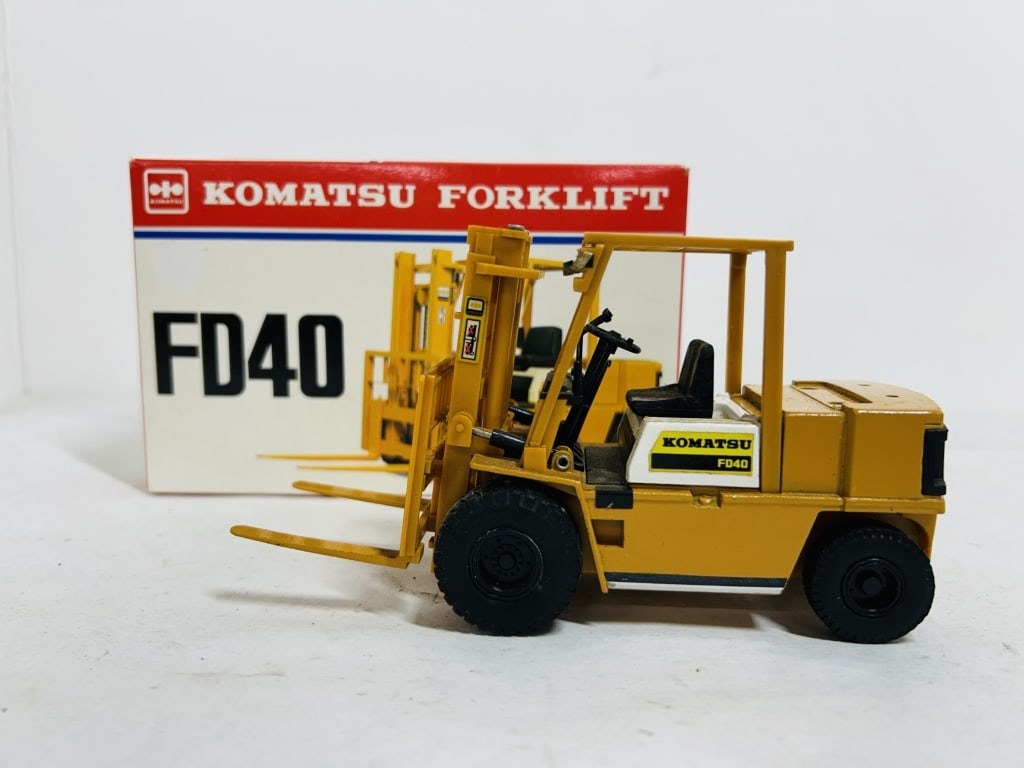 KOMATSU FD40 FORKLIFT 1/25: DIECAST, MODEL 616