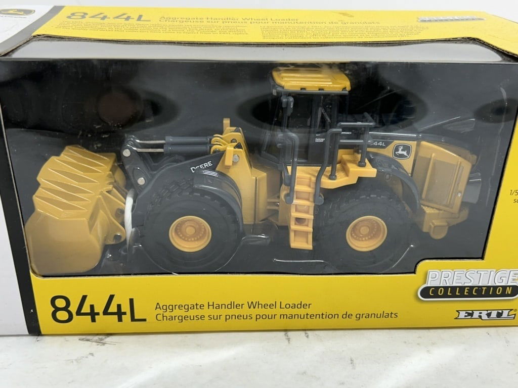 ERTL 1/50 JD 844L AGGREGATE HANDLER WHEEL LOADER - 2