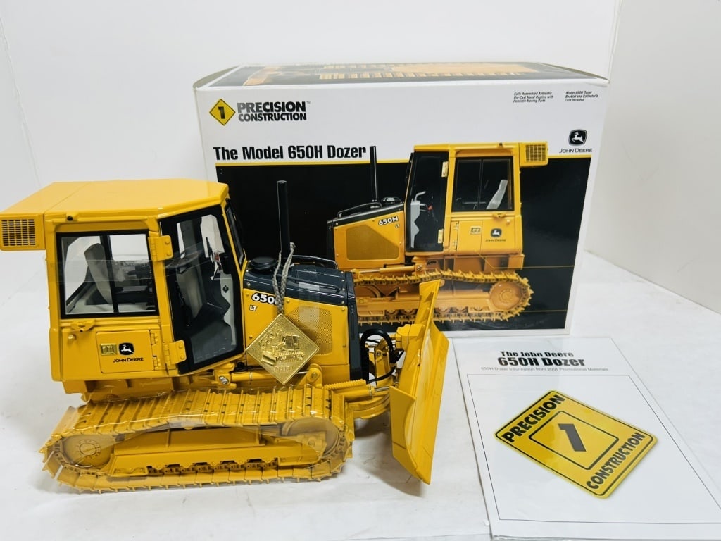 ERTL 1/16 PRECISION CONTRUCTION JD 650H DOZER (1 of 14)
