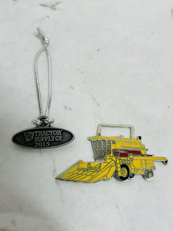 NEW HOLLAND COMBINE MEDALION AND TSC ORNAMENT: .