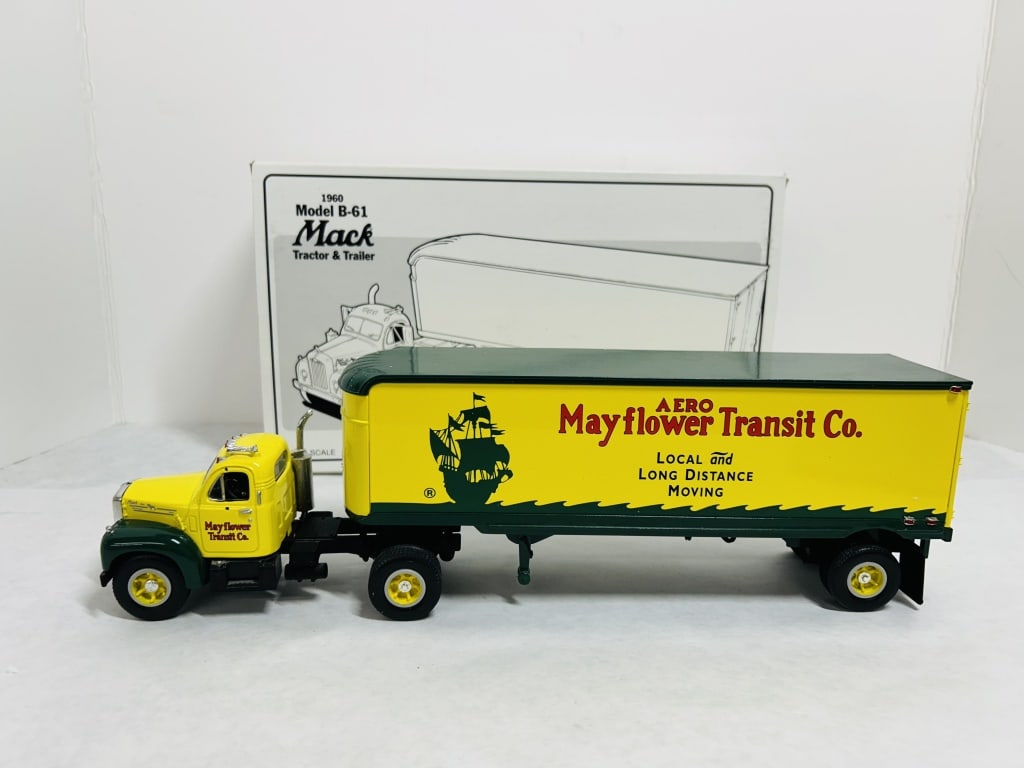 1STGEAR 1/64 MACK MAYFLOWER TRANSIT CAB/TRAILER (1 of 10)
