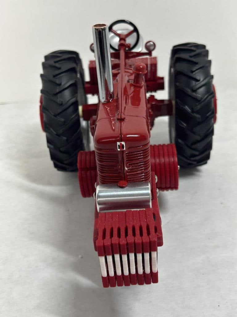 1/16 ABSOLUTELY NUTS PULLING TRACTOR - 5