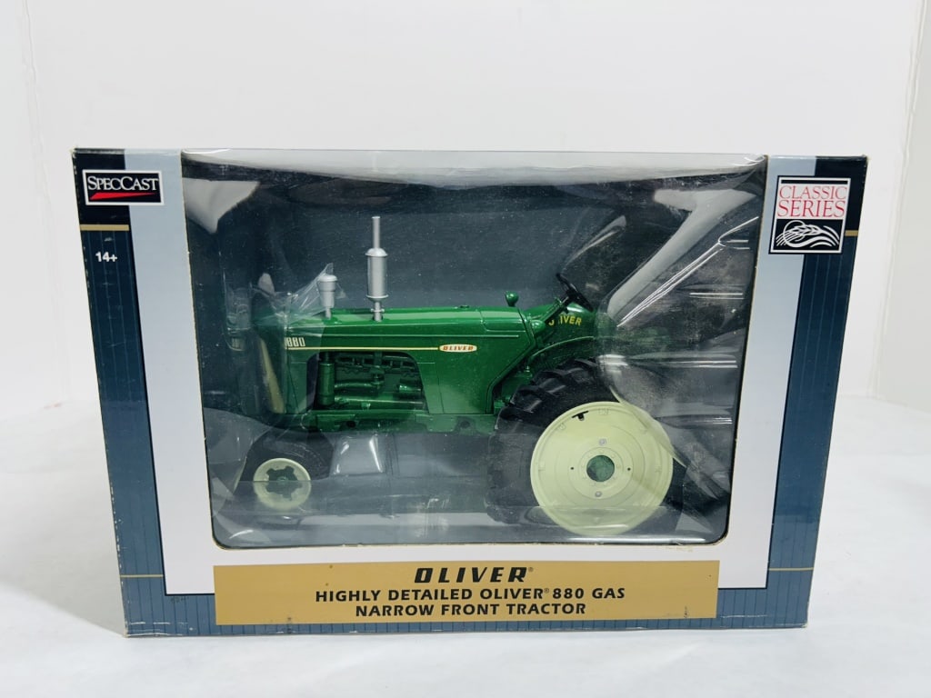 SPECCAST 1/16 OLIVER 880 NF: DIECAST, HIGHLY DETAILED OLIVER 880 GAS NARROW FRONT TRACTOR, STOCK #SCT386
