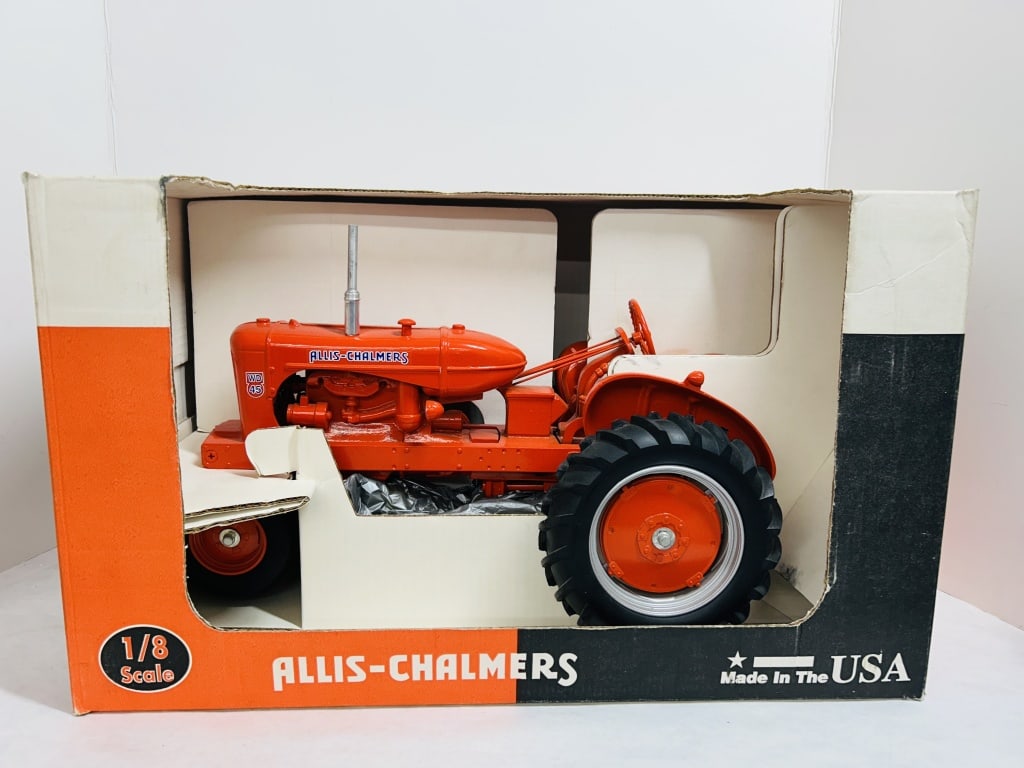 ERTL 1/8 ALLIS-CHALMERS WD 45 NF: DIECAST, MODEL HC-0402