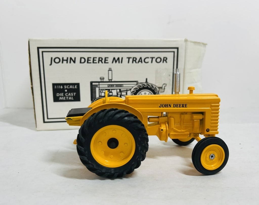 SPECCAST 1/16 JD MI TRACTOR WF: DIECAST, MODEL #JDM113