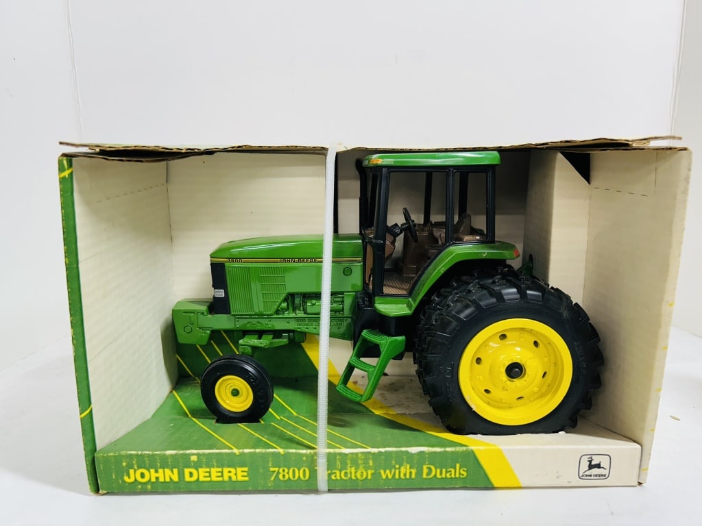 ERTL 1/16 JD 7800 ROW CROP WITH DUALS WF: DIECAST, MODEL #5627CA, STOCK #0623