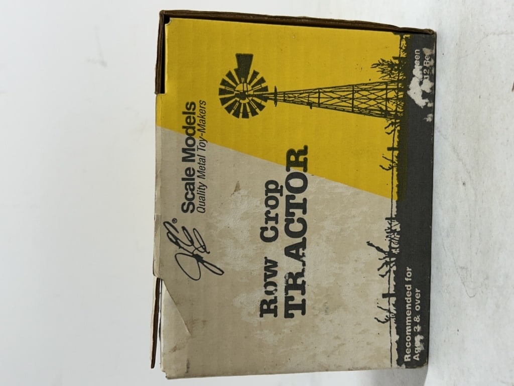 SCALE MODEL ROW CROP TRACTOR - 5