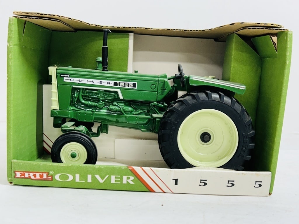 ERTL OLIVER 1555 COLLECTORS EDITION: 1/16 SCALE DIE CAST OLIVER 1555 COLECTORS EDITION WF STOCK #2223 ITEM #1304 NIB