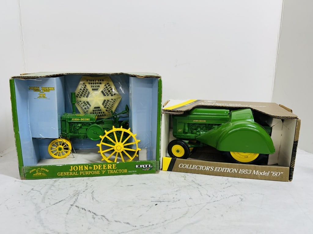 (2) 1/16 ERTL JOHN DEERE TRACTORS (1 of 7)