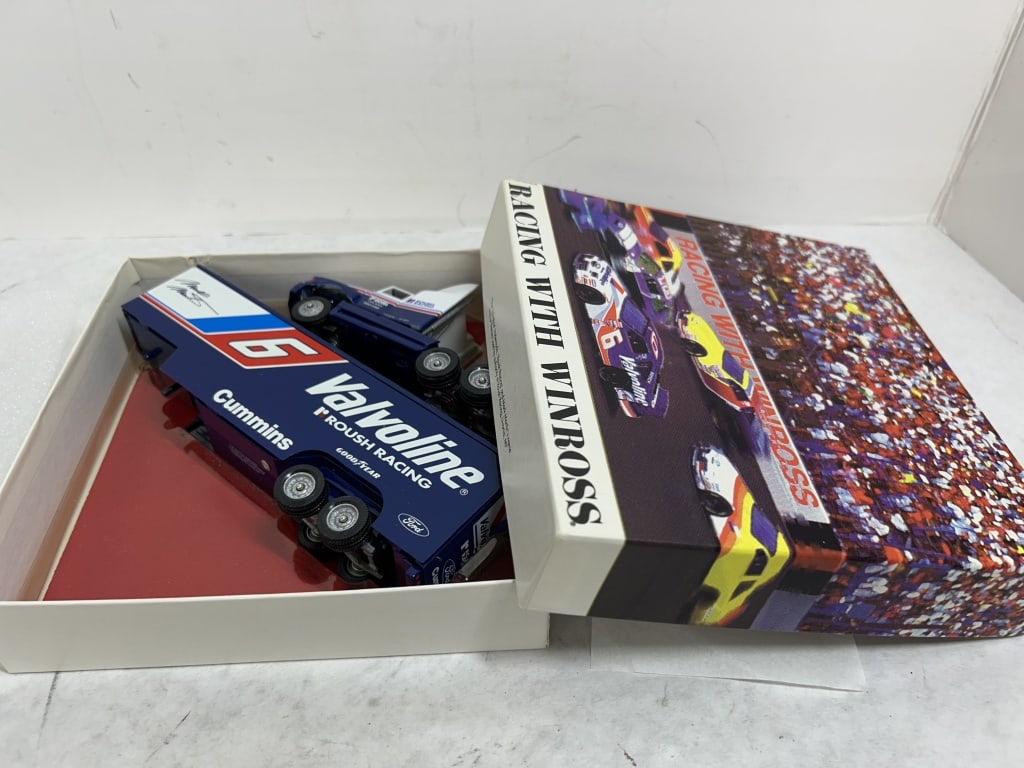 TRUCK MODEL BY AMERICA BY WINROSS - VALVOLINE: VALVOLINE ROUSH RACING GOOD YEAR CUMMINS FORD