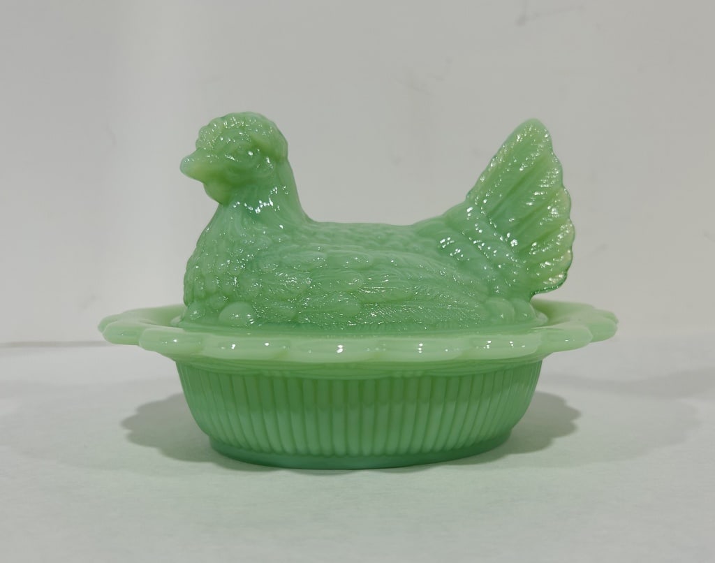 MOSSER 6 INCH JADEITE HEN ON NEST (1 of 7)