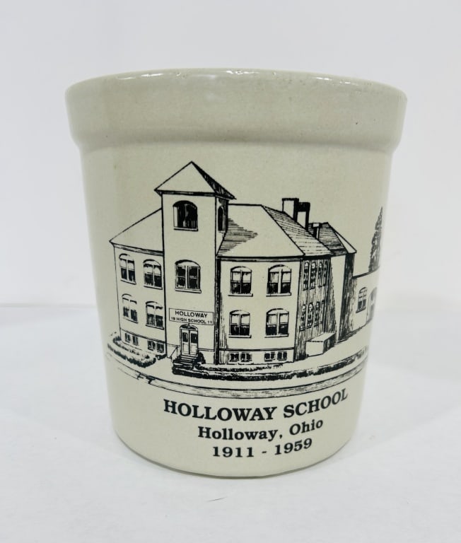 VINTAGE HOLLOWAY SCHOOL CROCK (1 of 5)