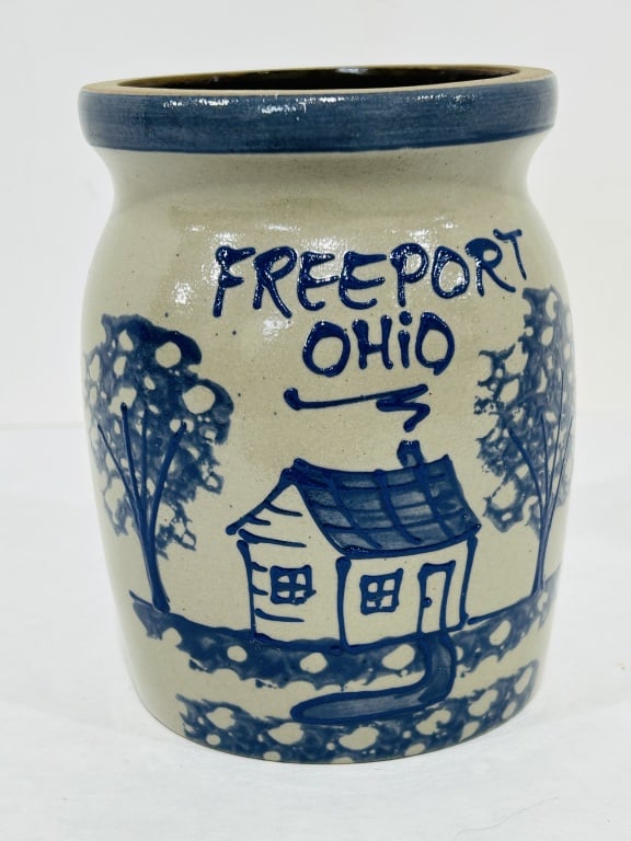 VINTAGE HANDPAINTED FREEPORT OHIO CROCK (1 of 4)