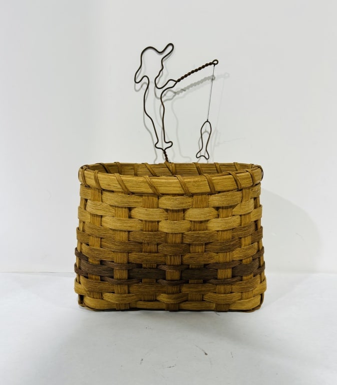 VINTAGE FISHERMAN BASKET (1 of 4)