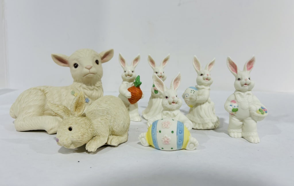 CERAMIC EASTER FIGURINES (1 of 4)