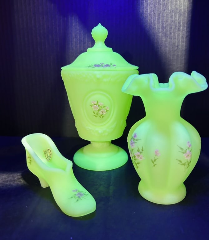 FENTON HANDPAINTED CANDY DISH (1 of 8)