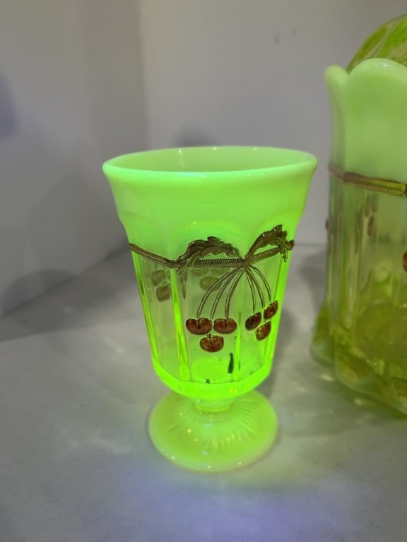 MOSSER CHERRY AND CABLE PATTERN GLOWS - 7