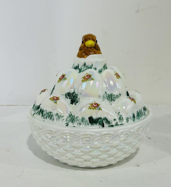 CHICK ON EGG PILE CANDY DISH (1 of 3)