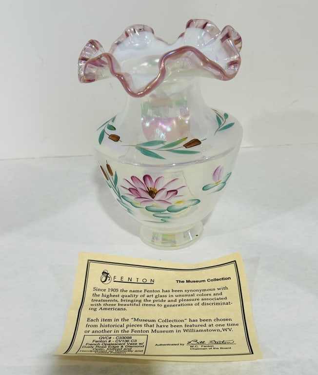 FENTON MUSEUM COLLECTION RUFFLED EDGE VASE (1 of 7)