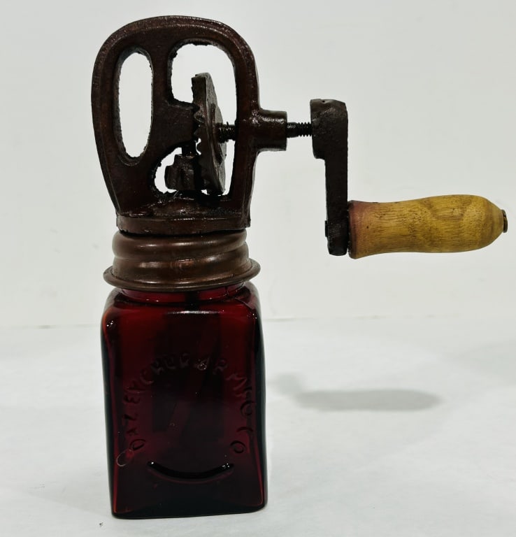 DAZEY BUTTER CHURN SALESMAN SAMPLE RUBY RED (1 of 5)