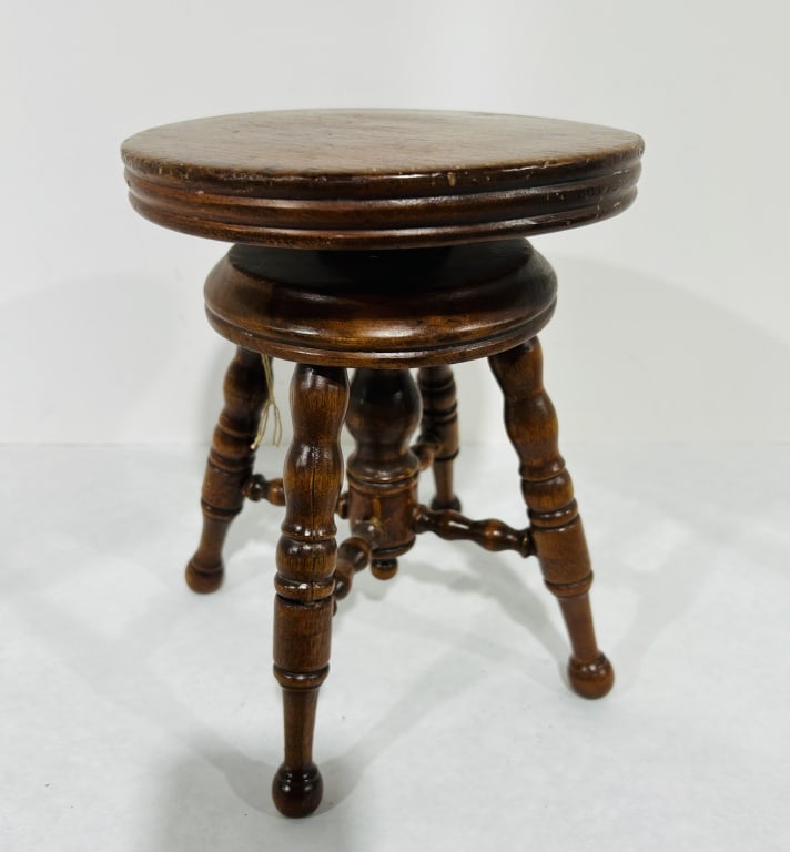 ANTIQUE SALESMAN SAMPLE PIANO STOOL (1 of 4)