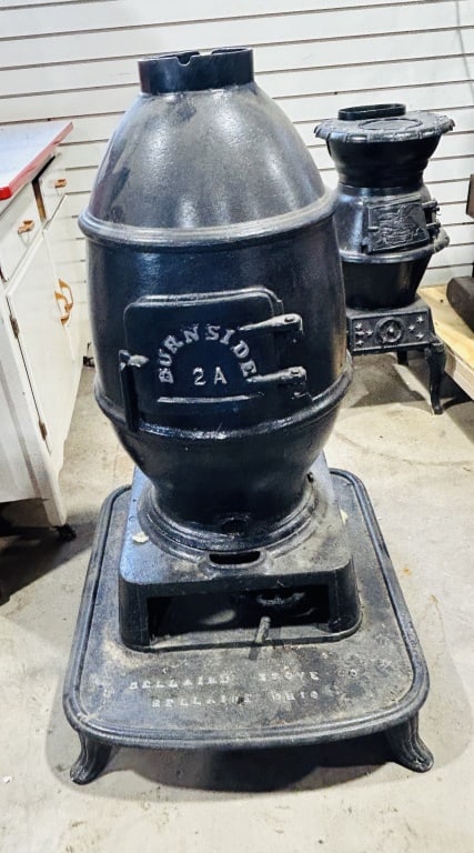 BURNSIDE CAST IRON POTBELLY STOVE (1 of 5)