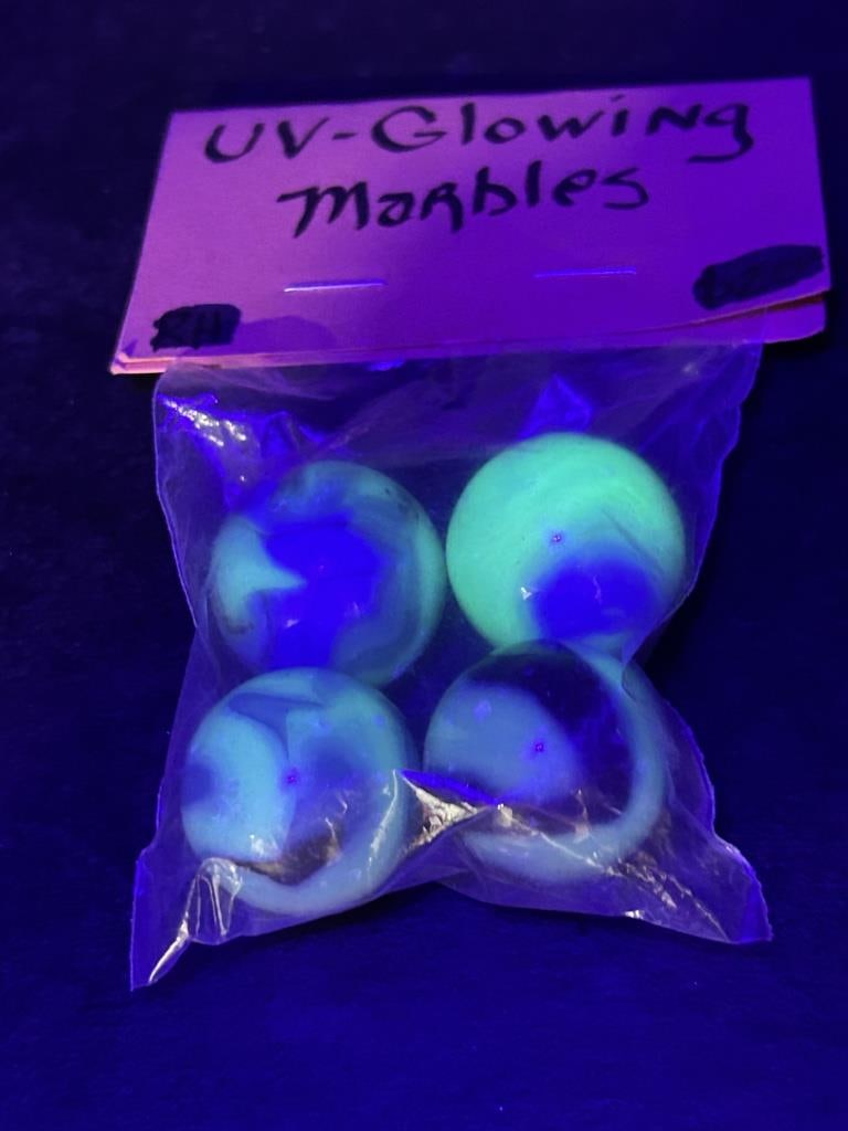 UV GLOWING MARBLES: .
