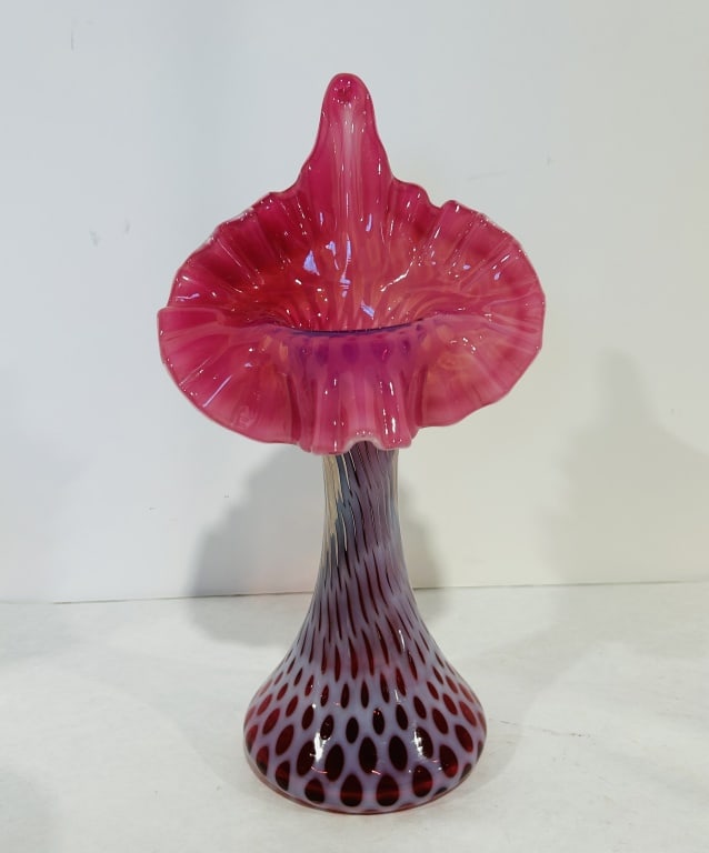 FENTON JACK IN THE PULPIT COIN DOT VASE (1 of 5)