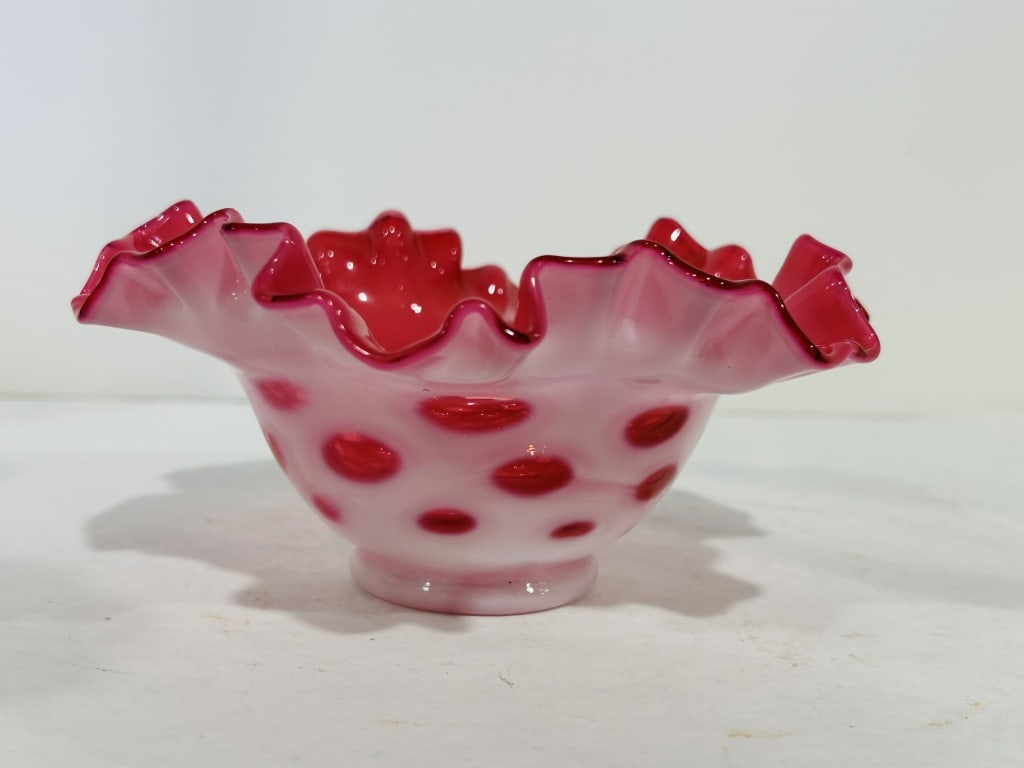 FENTON COIN DOT RUFFLED EDGE BOWL (1 of 4)