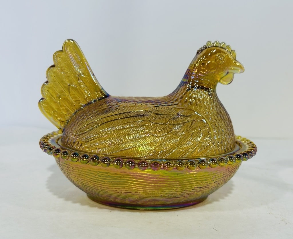 INDIANA GLASS AMBER IRRIDECENT HEN ON NEST: .