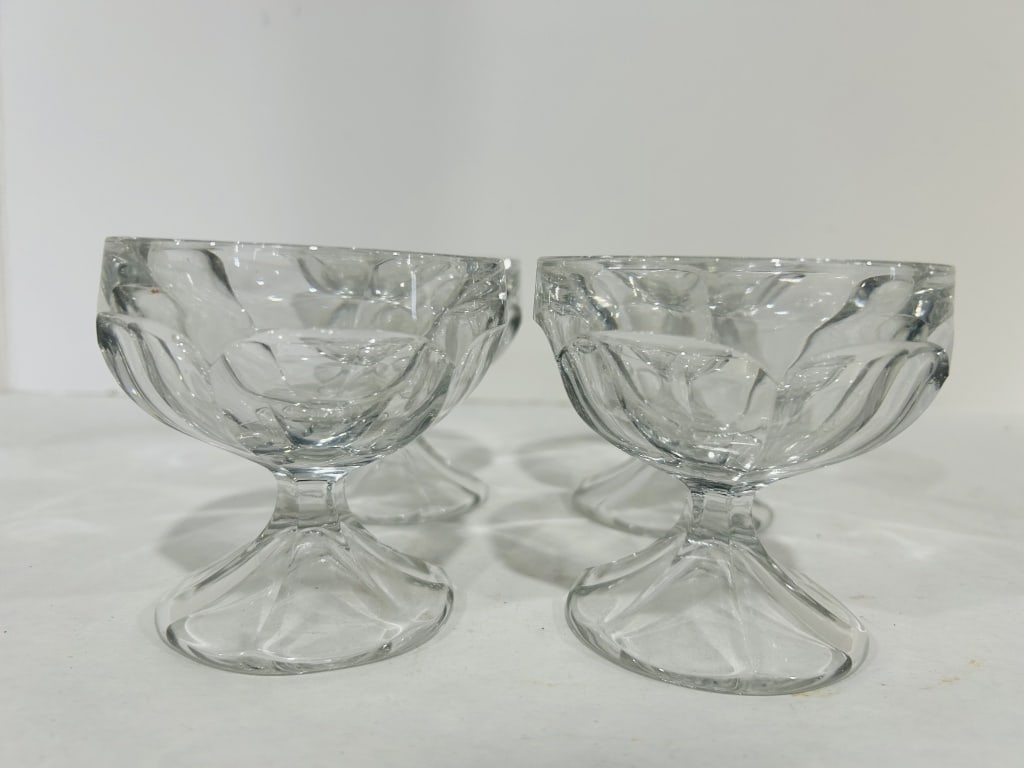 CLEAR URANIUM SHERBERT BOWLS: .