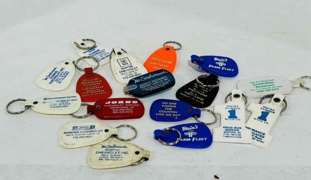 VINTAGE ADVERTISING KEY CHAINS: .