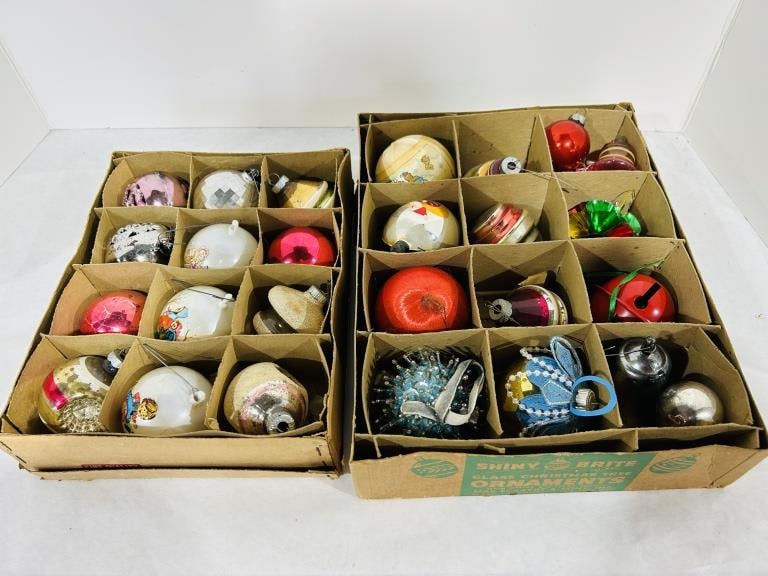 VINTAGE SHINY BRITE ORNAMENTS (1 of 3)