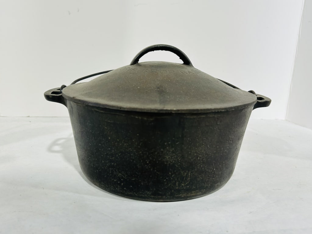 WAGNER WARE SYDNEY CAST IRON DRIP CROP BASTER: .