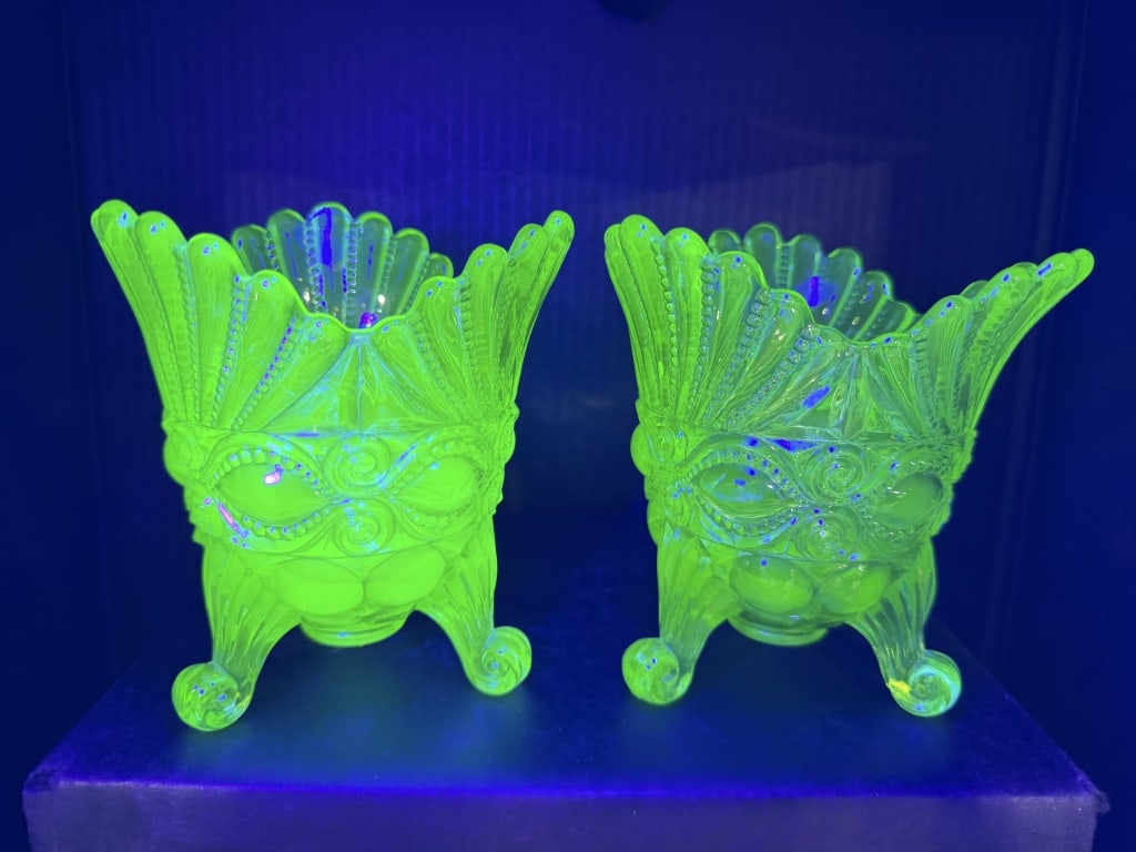 VINTAGE EMERALD GREEN MOSSER SPOONERS (1 of 8)