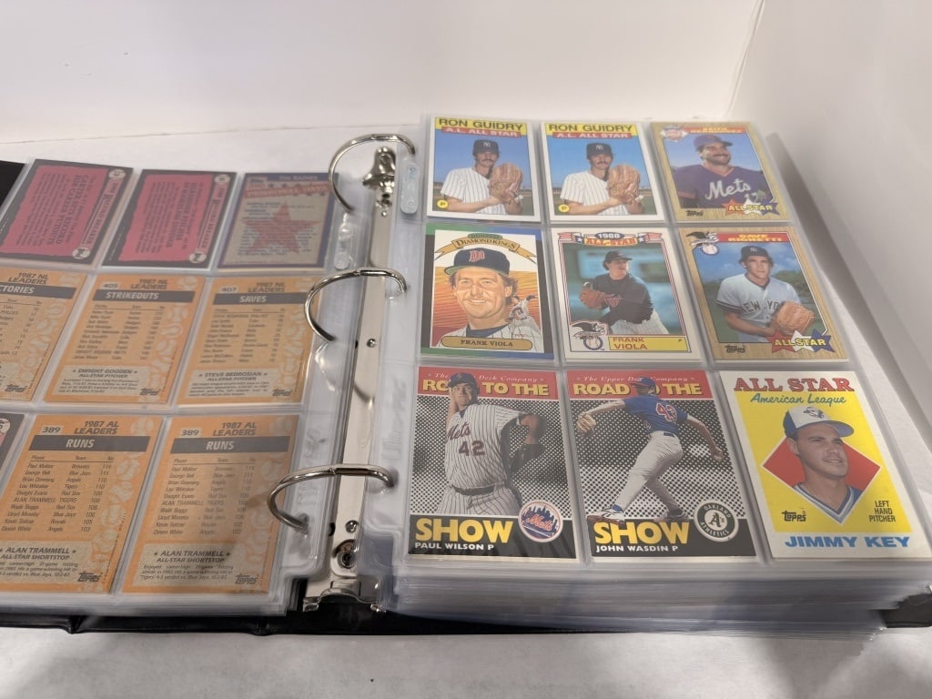 VERY LARGE BINDER OF 80S-90S BASEBALL CARDS (1 of 20)