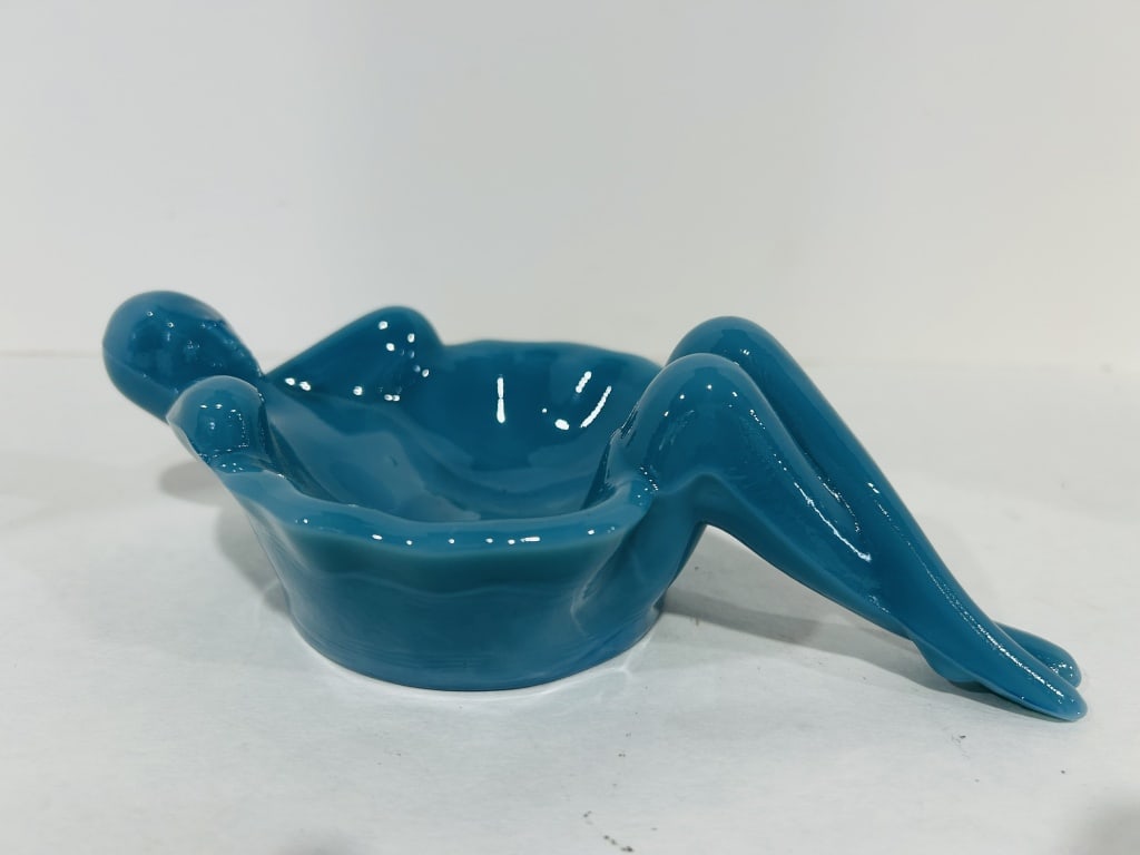 MOSSER GEORGIA BLUE BATHING BEAUTY SOAP DISH (1 of 4)