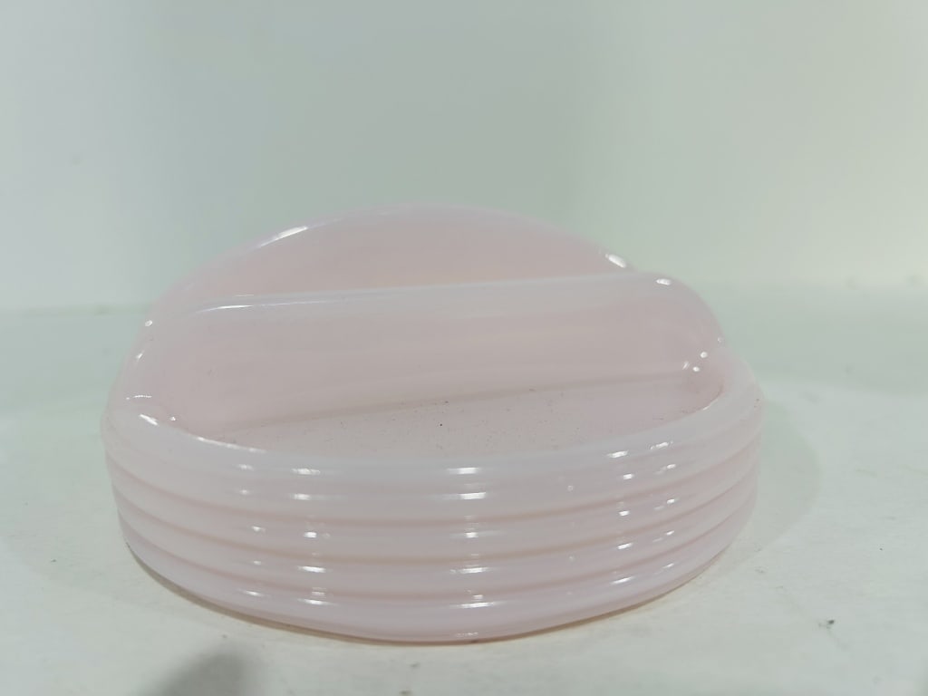 MOSSER CROWN TUSCAN PHONE HOLDER (1 of 4)