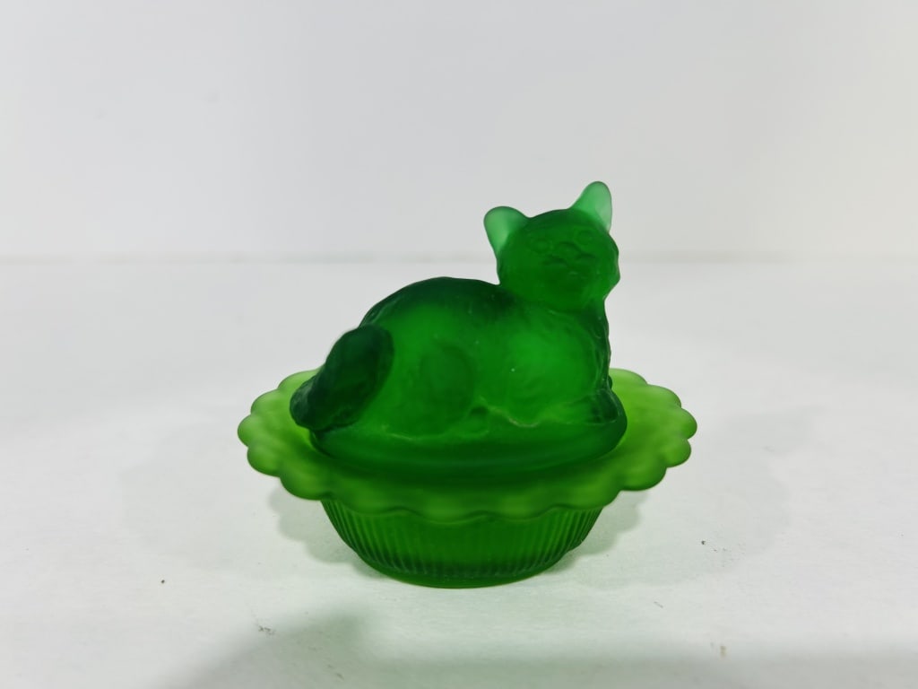 MOSSER GREEN SATIN MINI CAT ON NEST: LIMITED EDITION