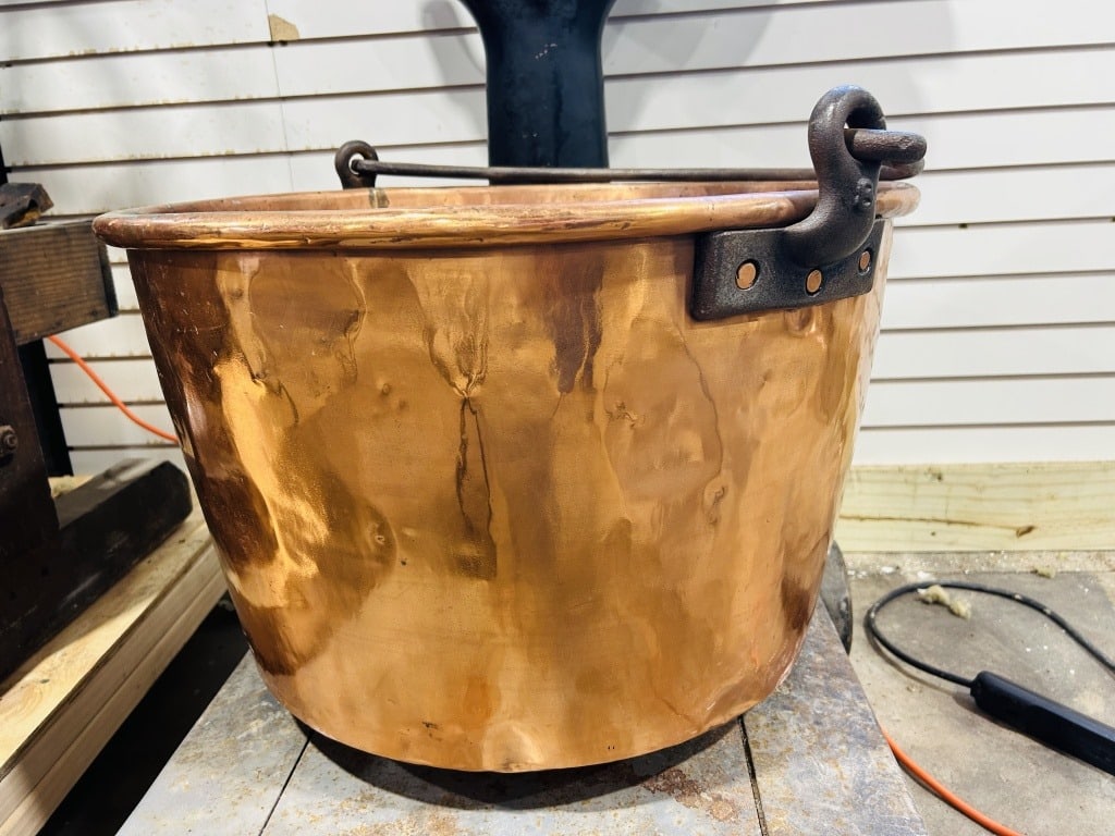 LARGE ANTIQUE COPPER APPLE BUTTER POT: NO SHIPPING