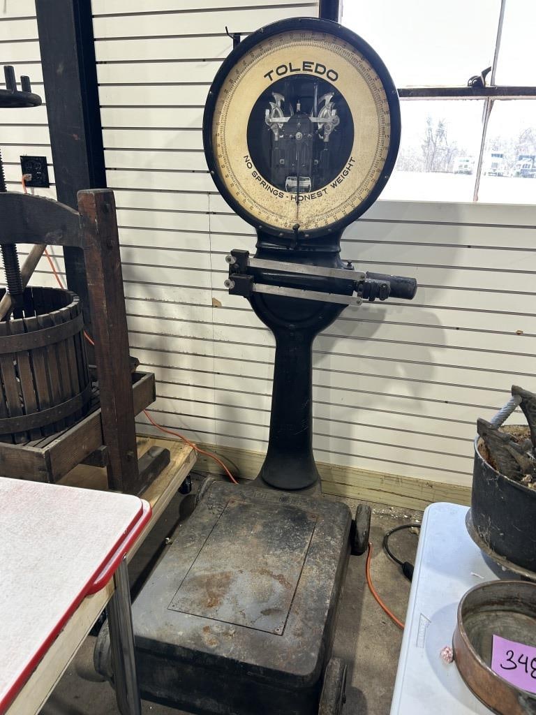 LARGE TOLDEO SCALE ON WHEELS (1 of 5)