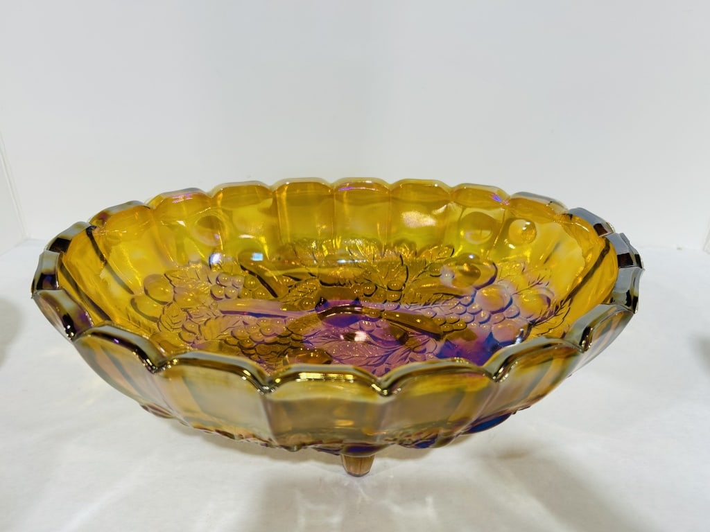 INDIANA AMBER CARVINAL HARVEST GRAPE FRUIT BOWL: .