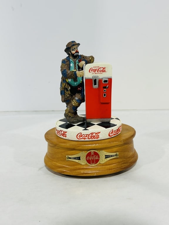 VINTAGE COCA-COLA MUSICAL EMMETT KELLEY FIGURINE (1 of 5)