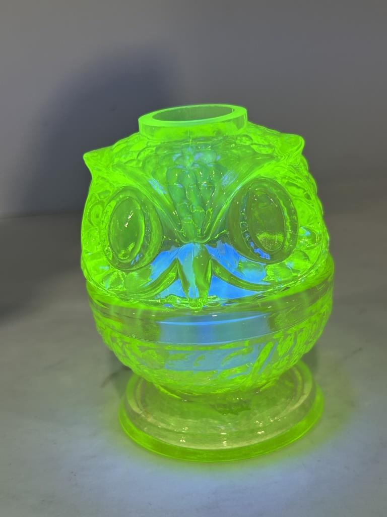 FENTON URANIUM OWL FAIRY LAMP: .