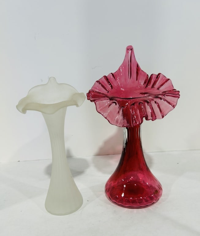 FENTON CRANBERRY JACK IN THE PULPIT VASE: ALSO INCLUDES FROSTED GLASS JACK IN THE PULPIT VASE