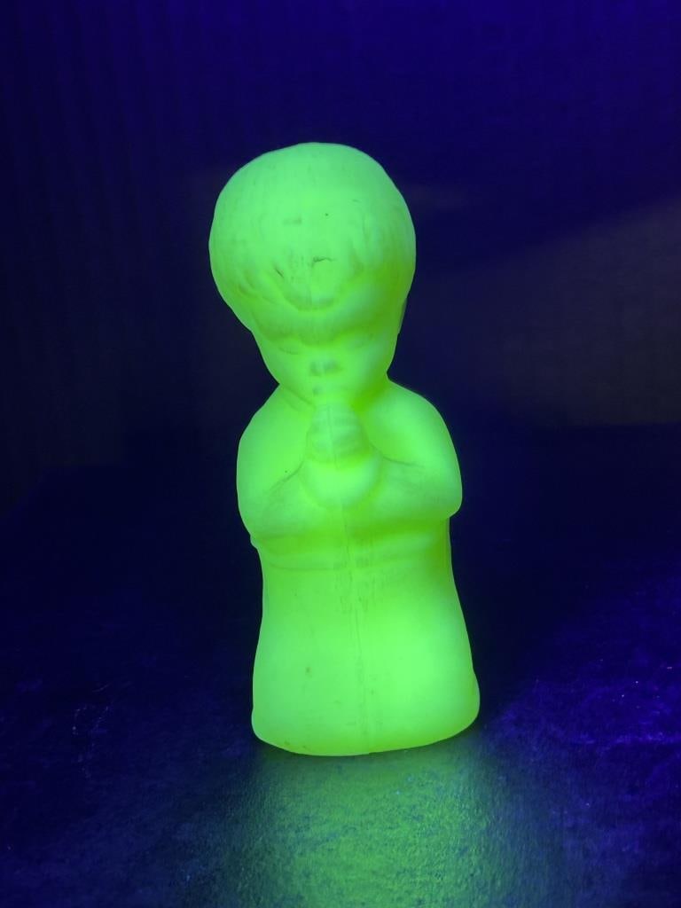 FENTON URANIUM PRAYER FIGURINE: .
