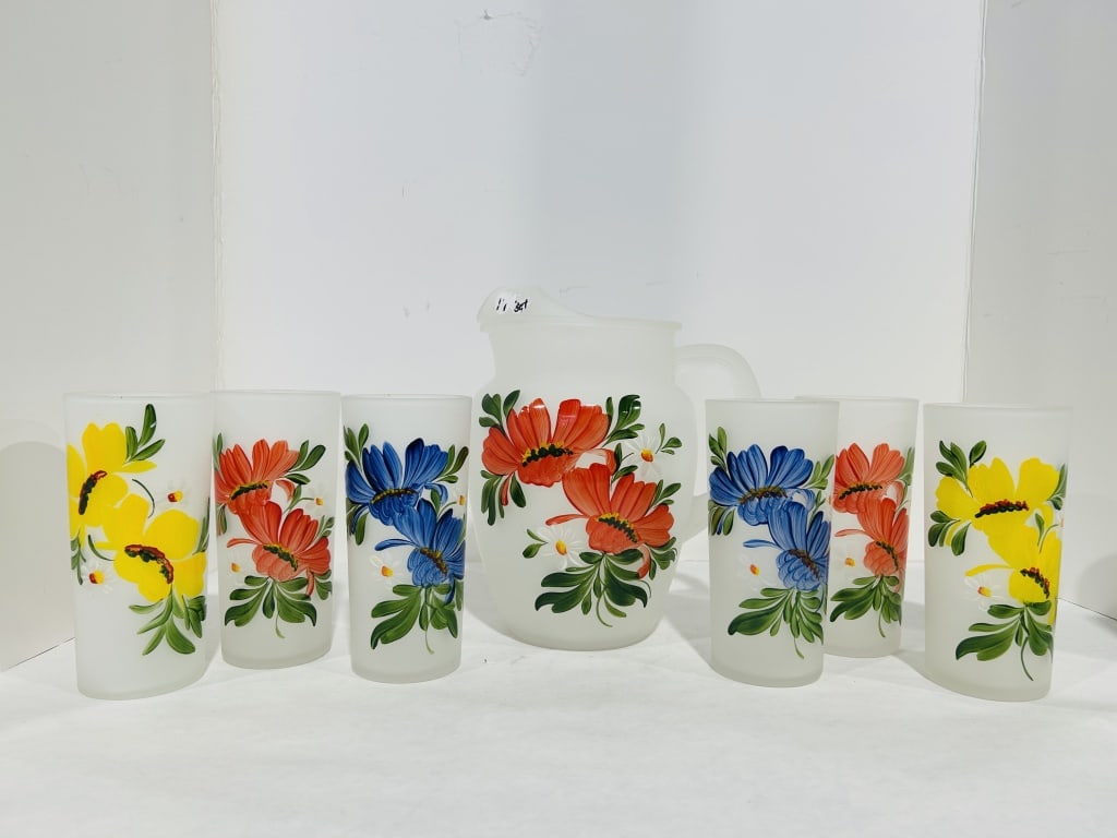 VINTAGE FLORAL HANDPAINTED PITCHER SET (1 of 7)