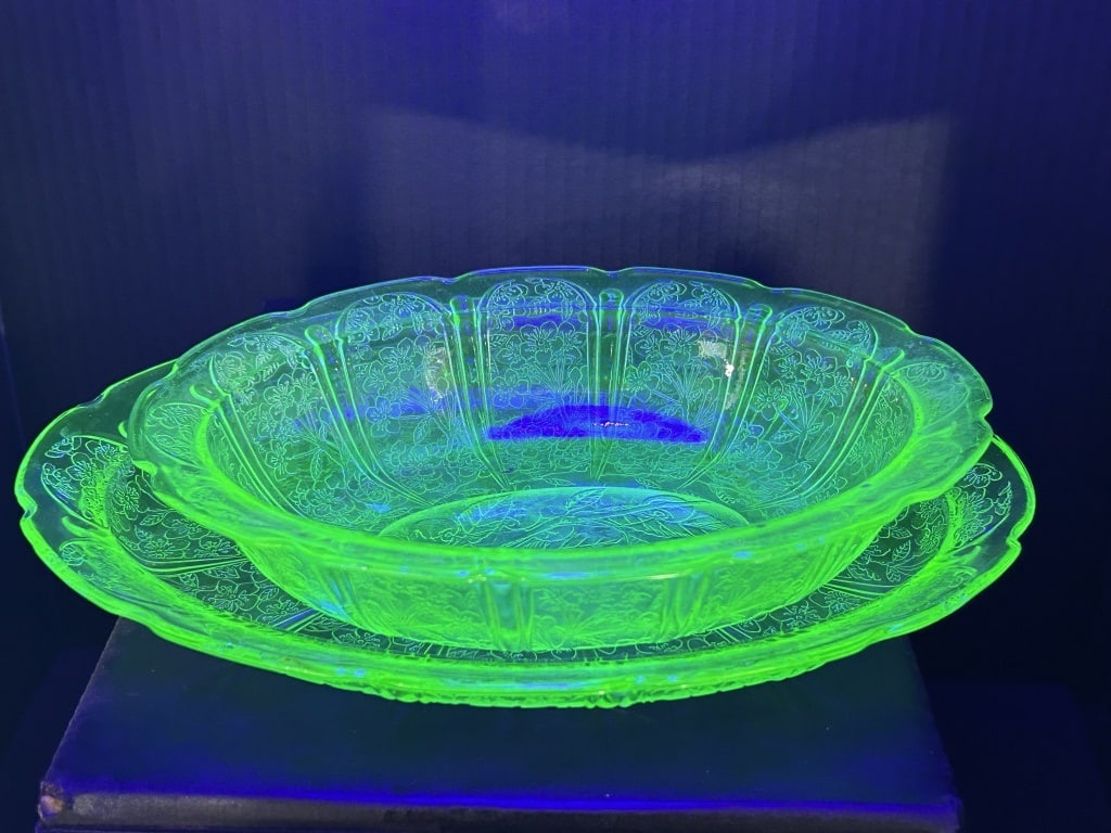 JEANETTE CHERRY BLOSSOM URANIUM SERVING DISHES (1 of 8)