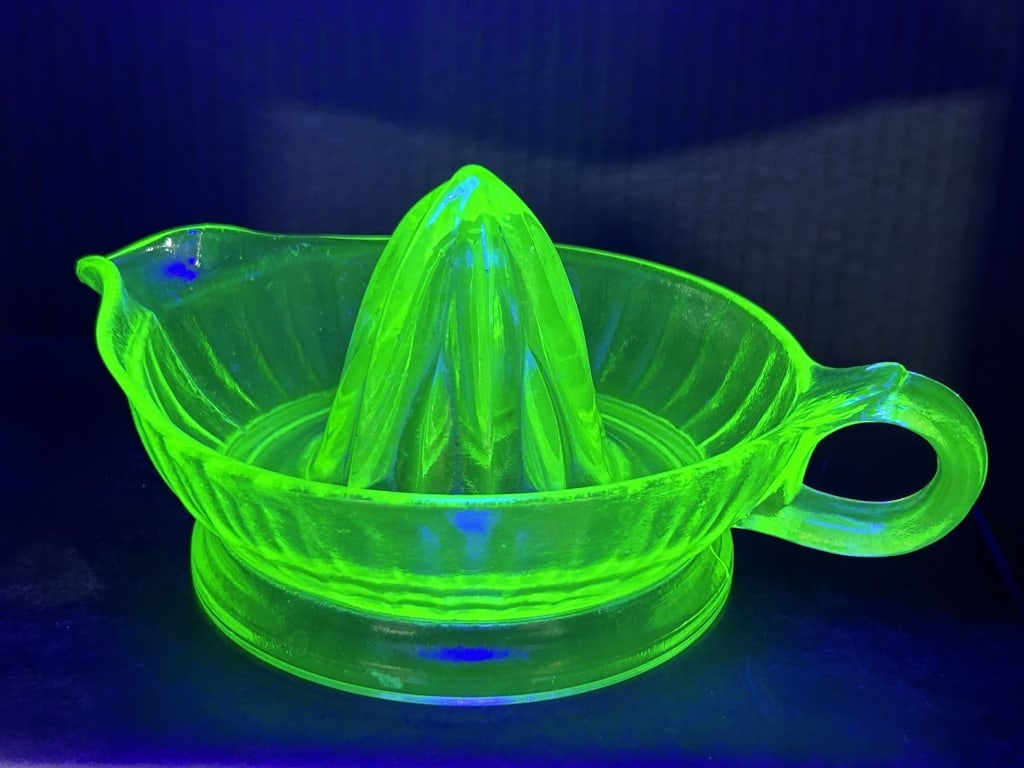 URANIUM CITRUS JUICER: .